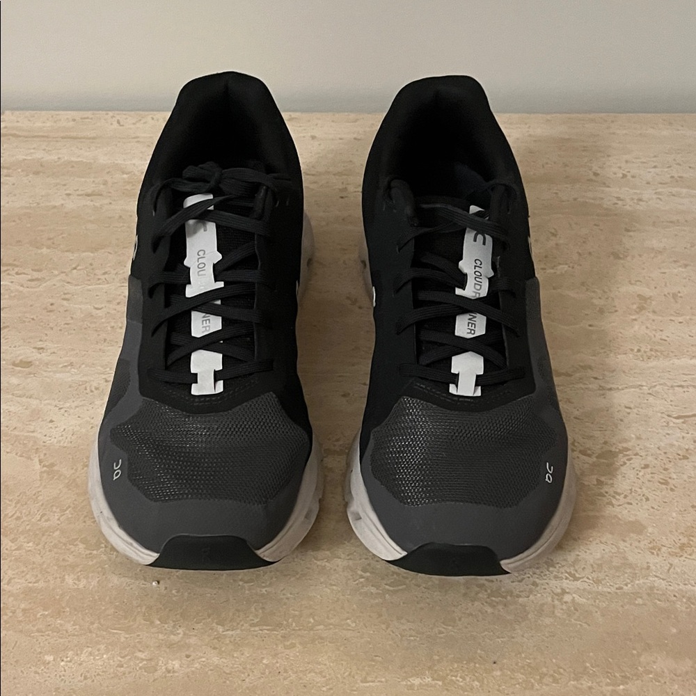 Black and Gray On Clouds men’s great condition